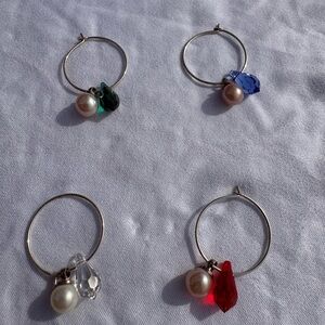 Vantel Pearl and Crystal accent wine charm set. - Multi-Color Charms